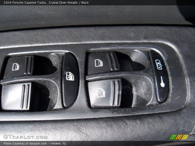 Crystal Silver Metallic / Black 2004 Porsche Cayenne Turbo