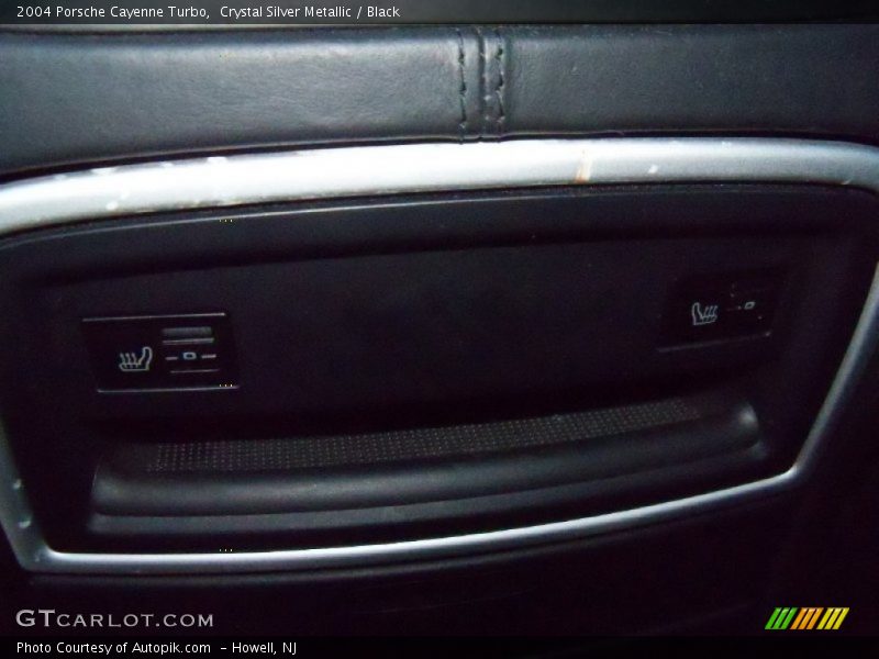 Crystal Silver Metallic / Black 2004 Porsche Cayenne Turbo