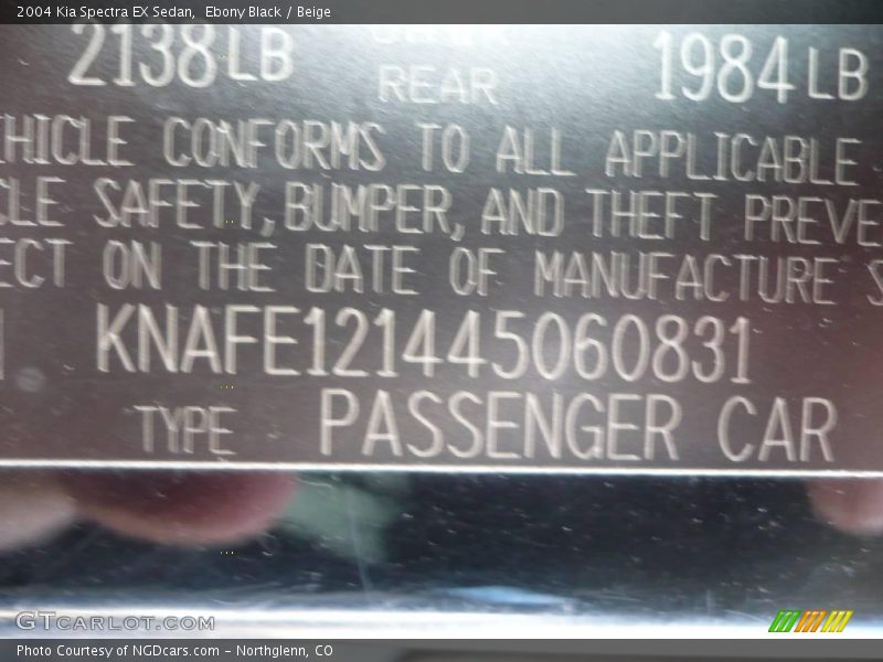 Ebony Black / Beige 2004 Kia Spectra EX Sedan