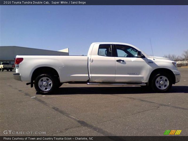 Super White / Sand Beige 2010 Toyota Tundra Double Cab