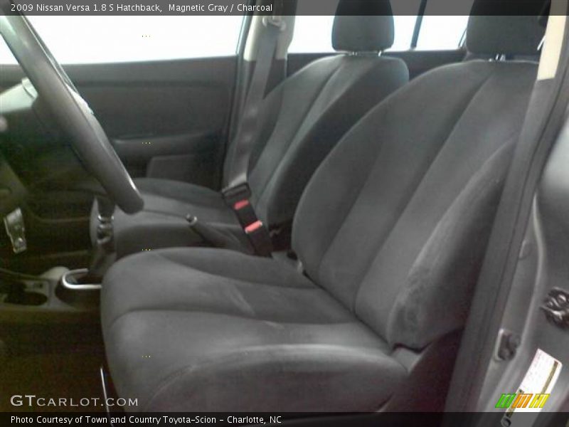 Magnetic Gray / Charcoal 2009 Nissan Versa 1.8 S Hatchback