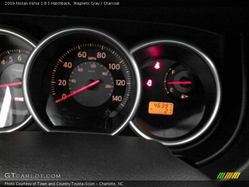 Magnetic Gray / Charcoal 2009 Nissan Versa 1.8 S Hatchback
