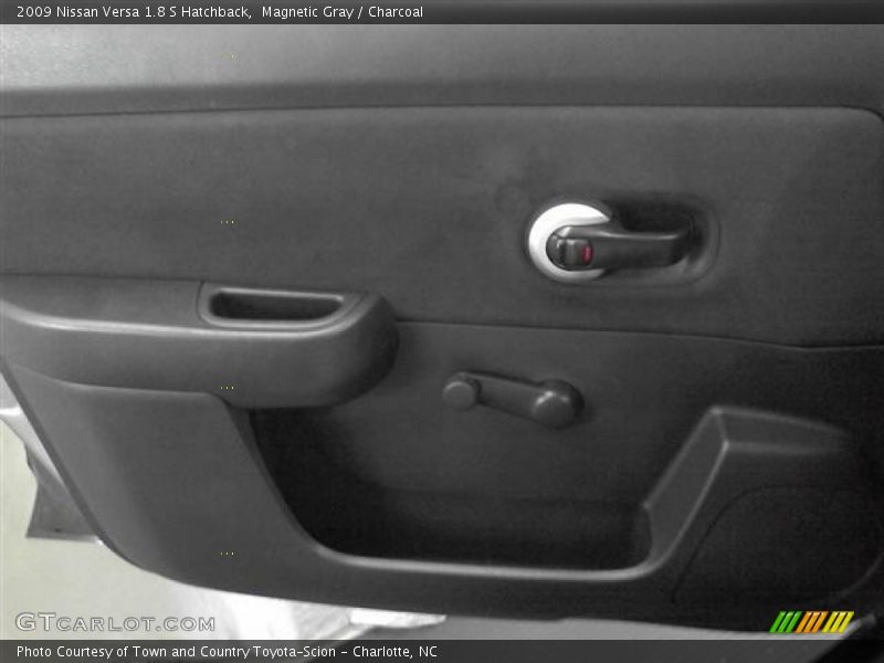 Magnetic Gray / Charcoal 2009 Nissan Versa 1.8 S Hatchback