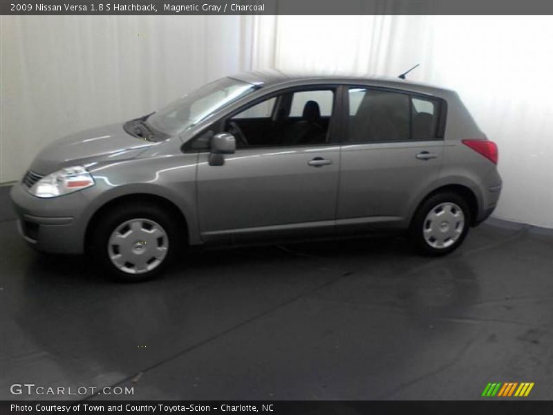 Magnetic Gray / Charcoal 2009 Nissan Versa 1.8 S Hatchback