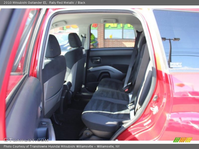 Rally Red Metallic / Black 2010 Mitsubishi Outlander ES