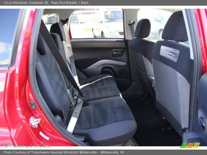 Rally Red Metallic / Black 2010 Mitsubishi Outlander ES