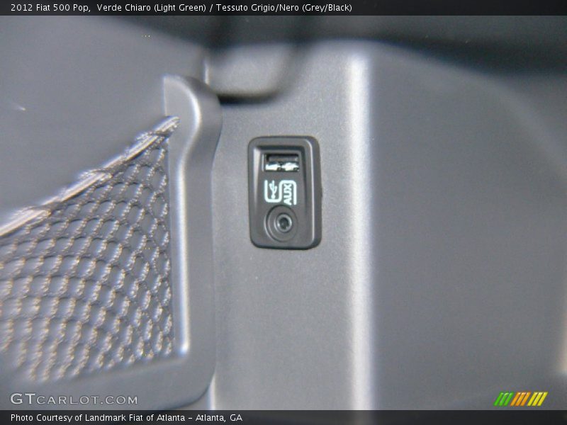 Verde Chiaro (Light Green) / Tessuto Grigio/Nero (Grey/Black) 2012 Fiat 500 Pop