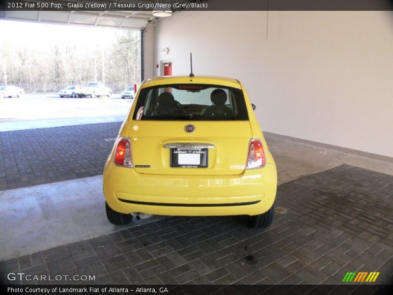 Giallo (Yellow) / Tessuto Grigio/Nero (Grey/Black) 2012 Fiat 500 Pop