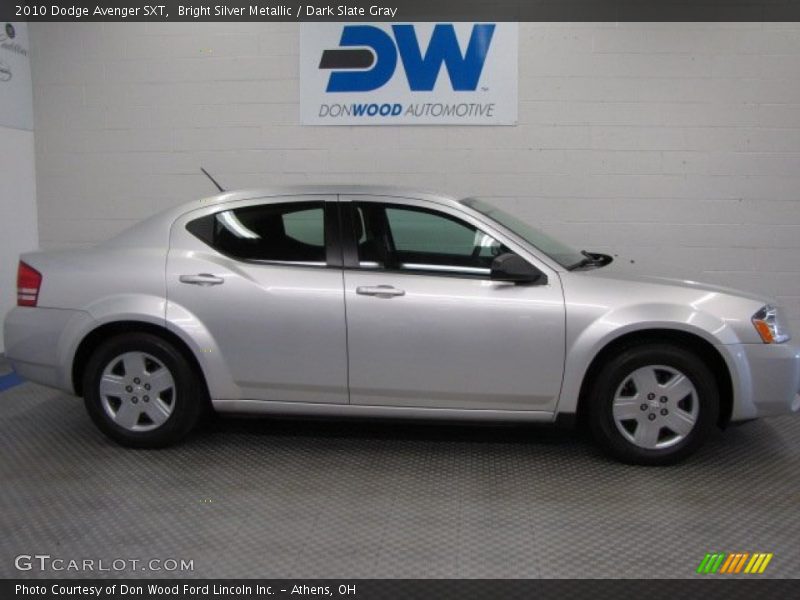 Bright Silver Metallic / Dark Slate Gray 2010 Dodge Avenger SXT