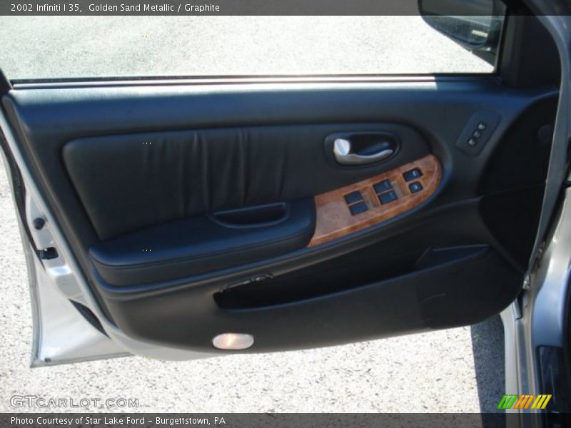 Golden Sand Metallic / Graphite 2002 Infiniti I 35