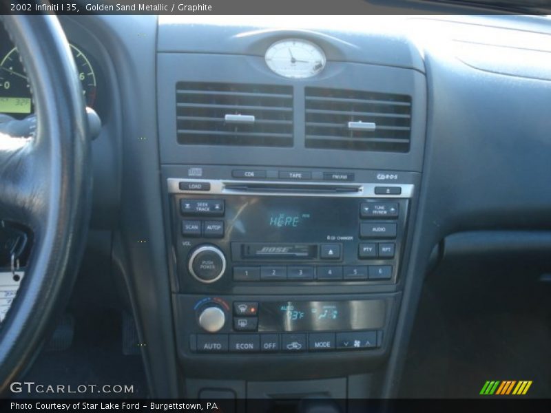 Golden Sand Metallic / Graphite 2002 Infiniti I 35