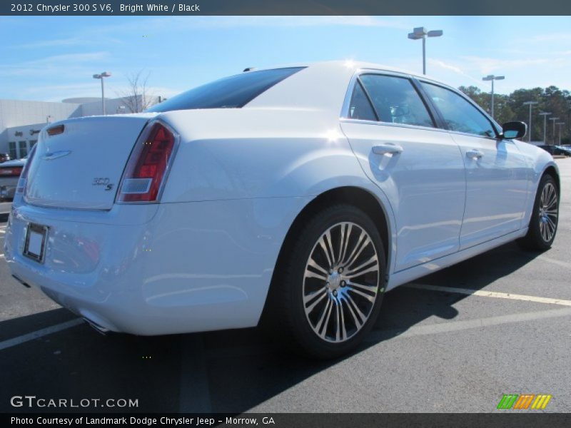 Bright White / Black 2012 Chrysler 300 S V6