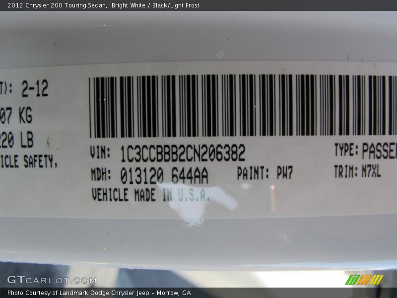 Bright White / Black/Light Frost 2012 Chrysler 200 Touring Sedan