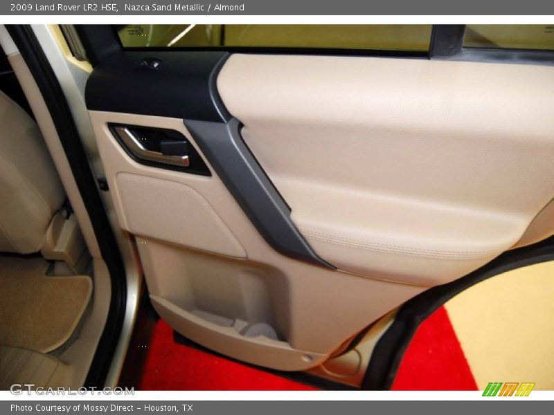 Nazca Sand Metallic / Almond 2009 Land Rover LR2 HSE