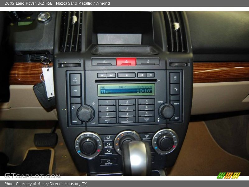 Nazca Sand Metallic / Almond 2009 Land Rover LR2 HSE