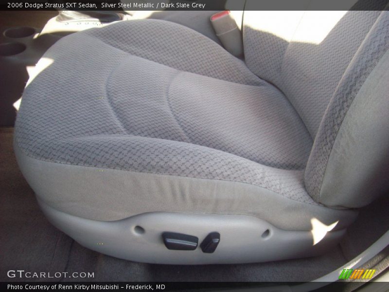 Silver Steel Metallic / Dark Slate Grey 2006 Dodge Stratus SXT Sedan