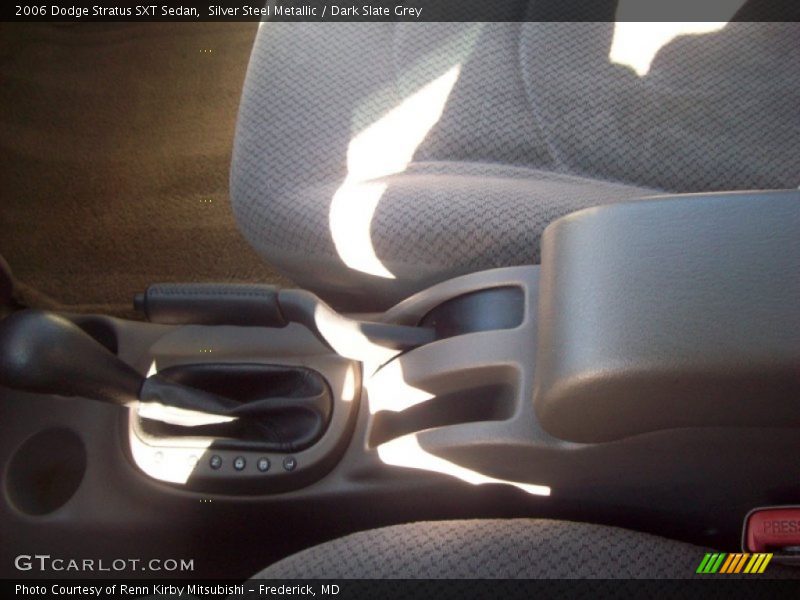 Silver Steel Metallic / Dark Slate Grey 2006 Dodge Stratus SXT Sedan