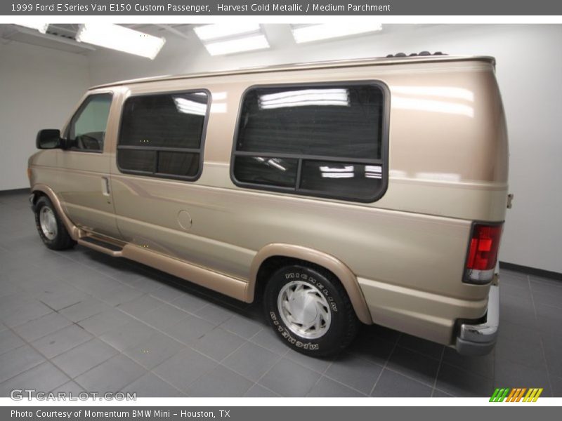 Harvest Gold Metallic / Medium Parchment 1999 Ford E Series Van E150 Custom Passenger