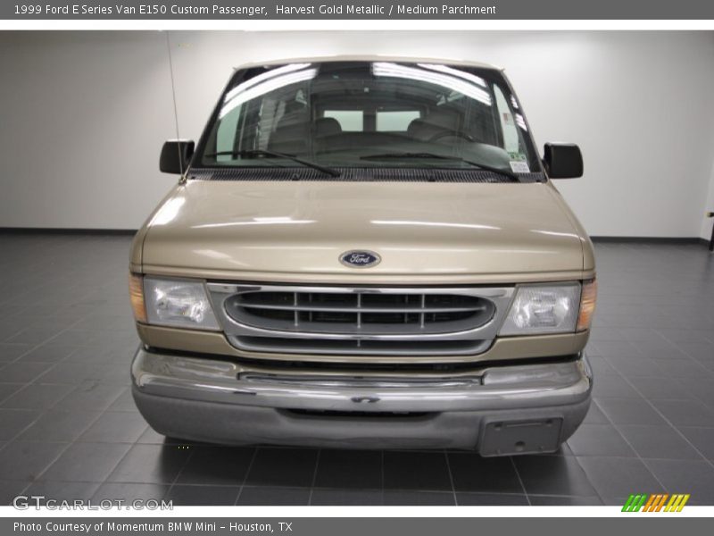 Harvest Gold Metallic / Medium Parchment 1999 Ford E Series Van E150 Custom Passenger