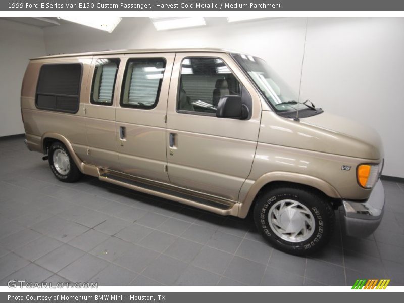 Harvest Gold Metallic / Medium Parchment 1999 Ford E Series Van E150 Custom Passenger