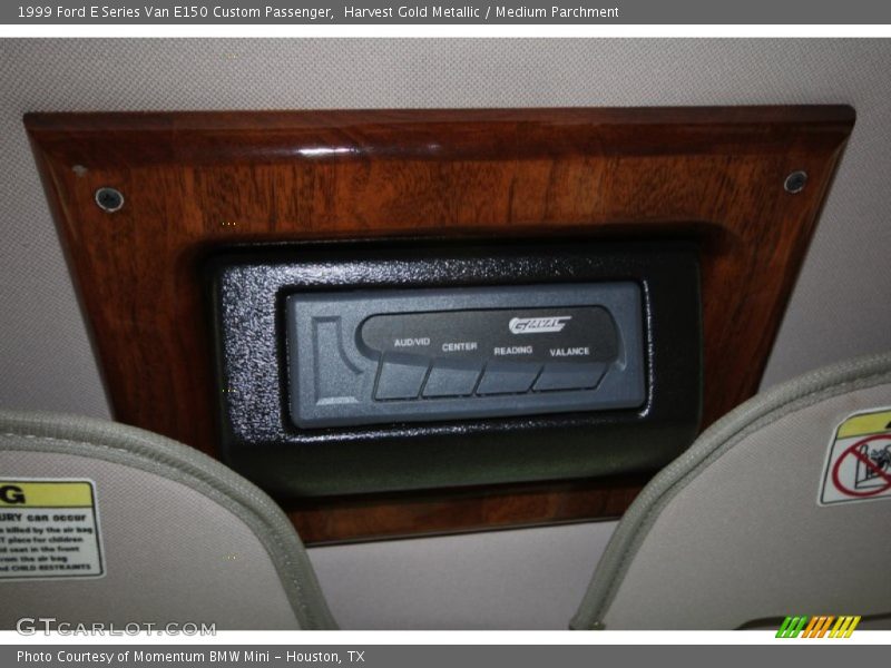 Harvest Gold Metallic / Medium Parchment 1999 Ford E Series Van E150 Custom Passenger