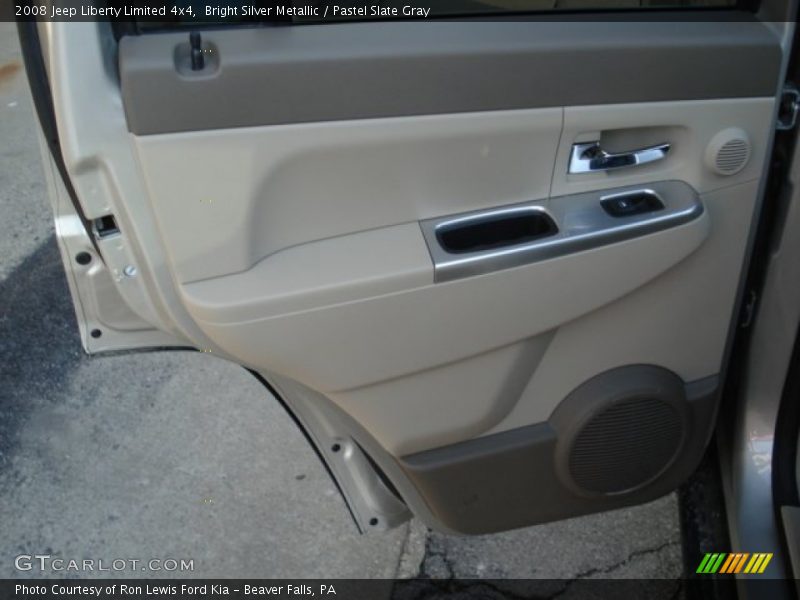 Bright Silver Metallic / Pastel Slate Gray 2008 Jeep Liberty Limited 4x4