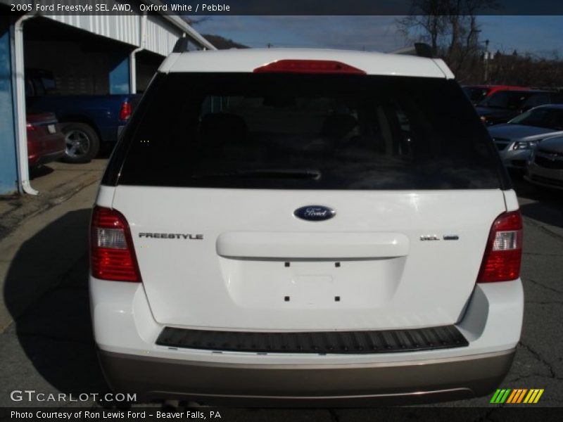 Oxford White / Pebble 2005 Ford Freestyle SEL AWD