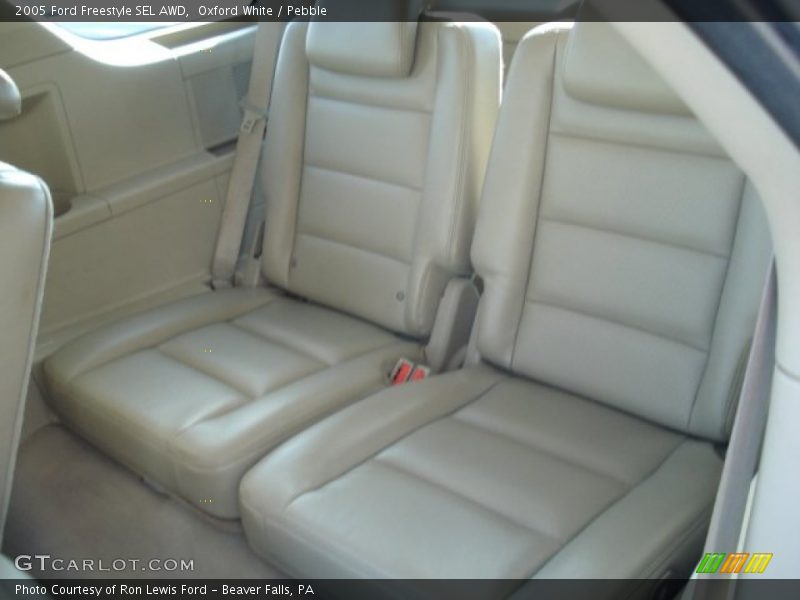 Oxford White / Pebble 2005 Ford Freestyle SEL AWD