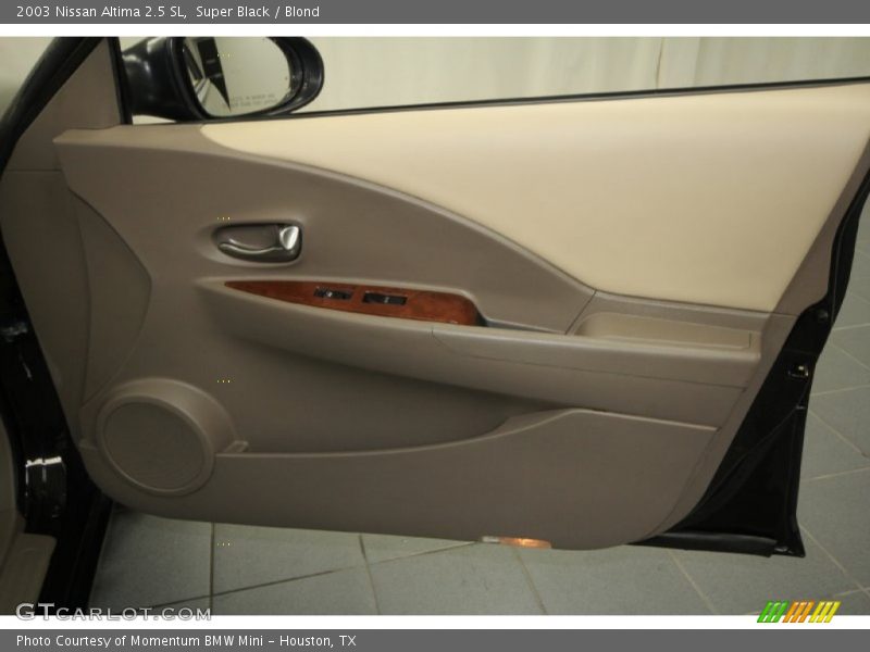 Super Black / Blond 2003 Nissan Altima 2.5 SL