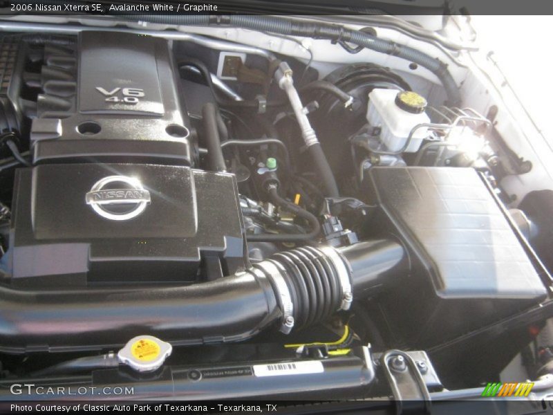 Avalanche White / Graphite 2006 Nissan Xterra SE
