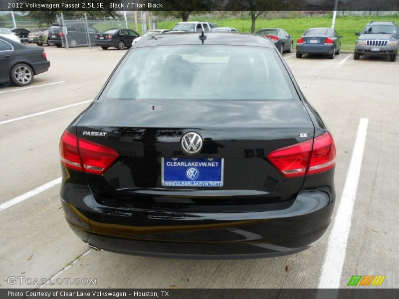 Black / Titan Black 2012 Volkswagen Passat 2.5L SE