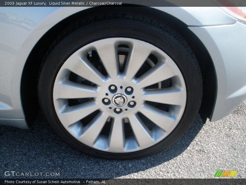 Liquid Silver Metallic / Charcoal/Charcoal 2009 Jaguar XF Luxury