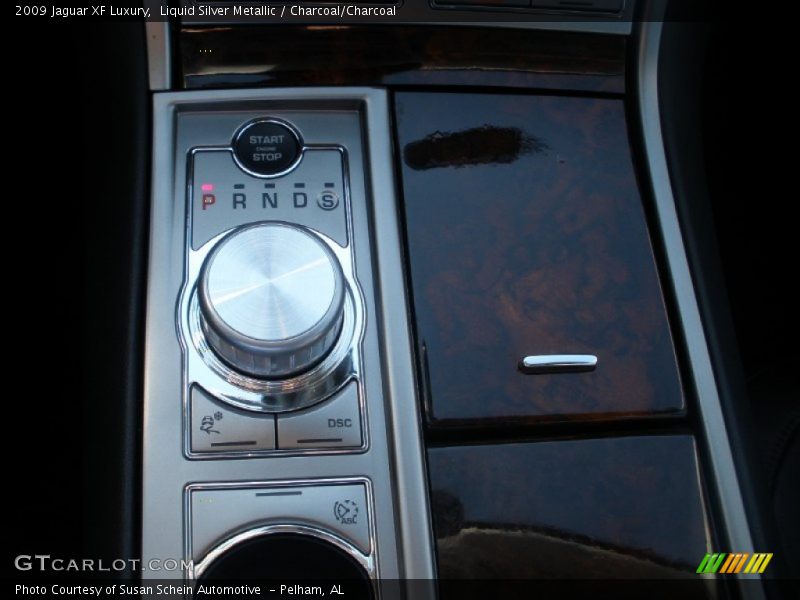 Liquid Silver Metallic / Charcoal/Charcoal 2009 Jaguar XF Luxury