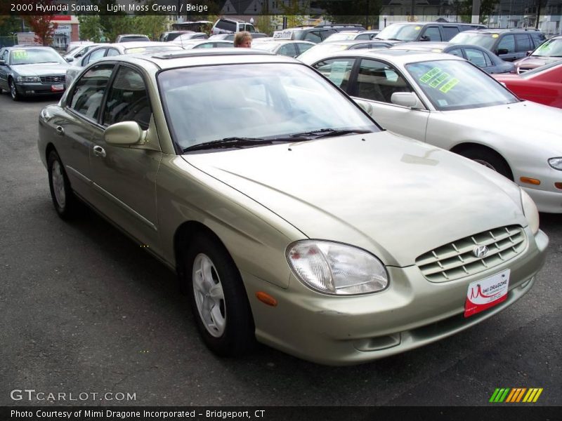 Light Moss Green / Beige 2000 Hyundai Sonata