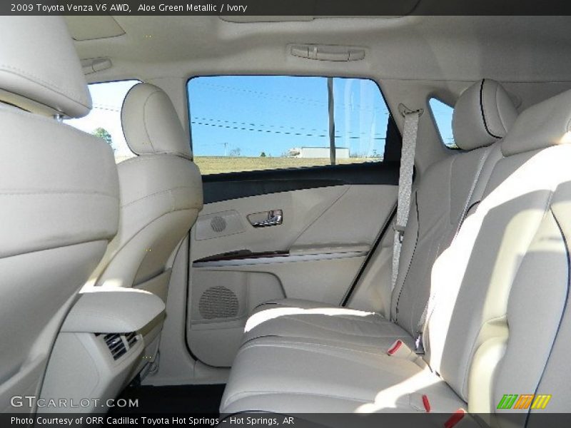 Aloe Green Metallic / Ivory 2009 Toyota Venza V6 AWD