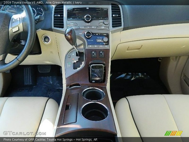 Aloe Green Metallic / Ivory 2009 Toyota Venza V6 AWD