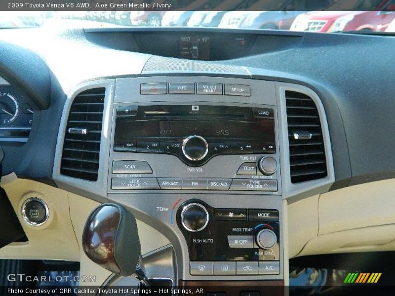 Aloe Green Metallic / Ivory 2009 Toyota Venza V6 AWD