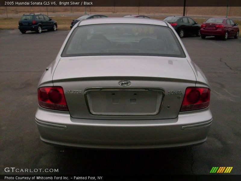 Bright Silver / Black 2005 Hyundai Sonata GLS V6