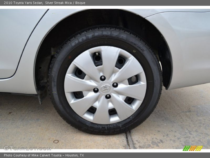 Silver Streak Mica / Bisque 2010 Toyota Yaris Sedan