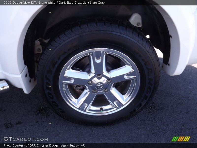 Stone White / Dark Slate Gray/Light Slate Gray 2010 Dodge Nitro SXT