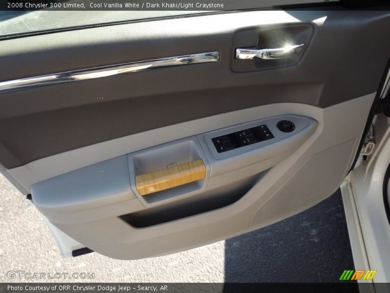 Cool Vanilla White / Dark Khaki/Light Graystone 2008 Chrysler 300 Limited