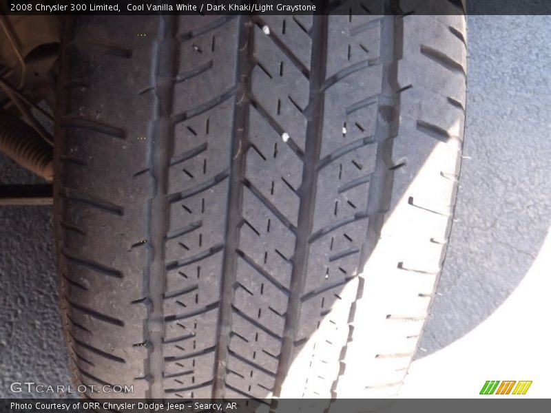 Cool Vanilla White / Dark Khaki/Light Graystone 2008 Chrysler 300 Limited