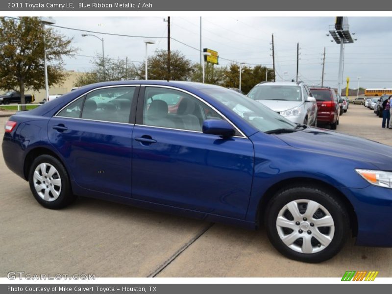 Blue Ribbon Metallic / Ash 2011 Toyota Camry LE