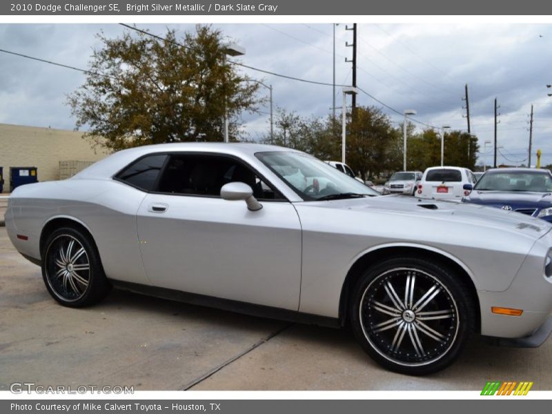 Bright Silver Metallic / Dark Slate Gray 2010 Dodge Challenger SE