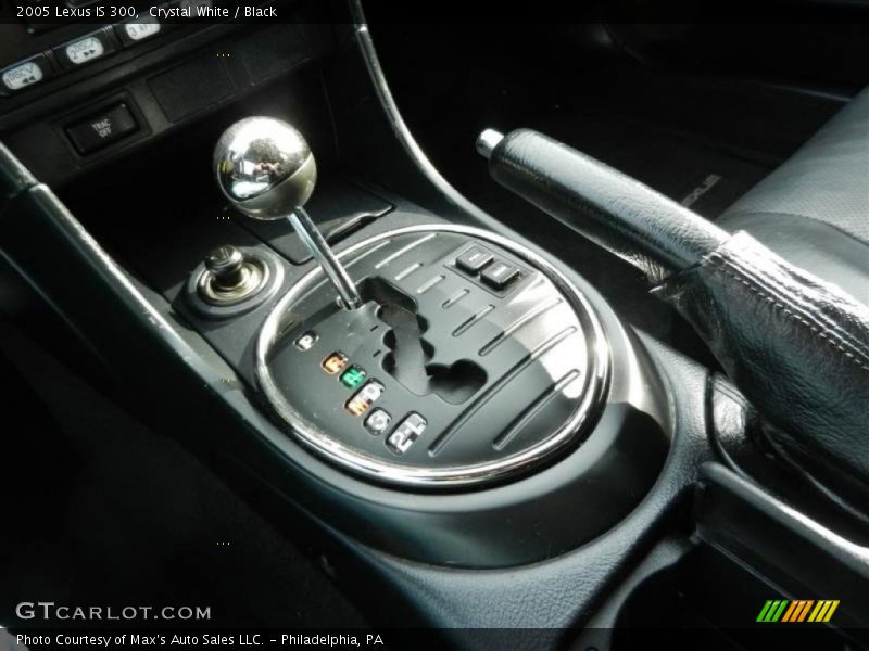 Crystal White / Black 2005 Lexus IS 300