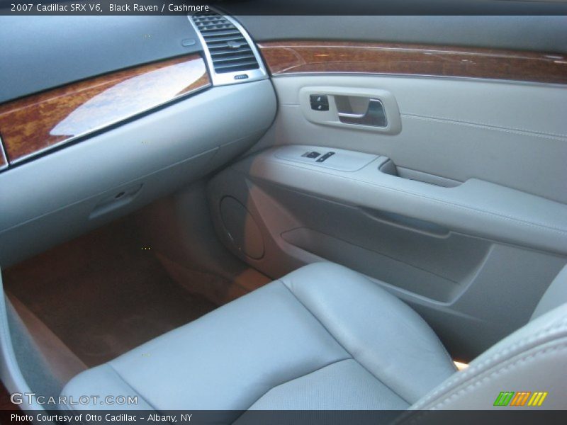 Black Raven / Cashmere 2007 Cadillac SRX V6