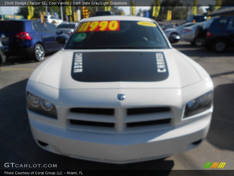 Cool Vanilla / Dark Slate Gray/Light Graystone 2006 Dodge Charger SE