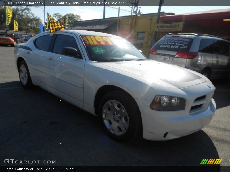 Cool Vanilla / Dark Slate Gray/Light Graystone 2006 Dodge Charger SE