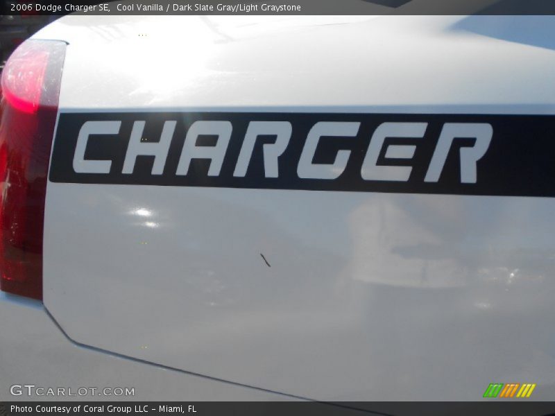 Cool Vanilla / Dark Slate Gray/Light Graystone 2006 Dodge Charger SE