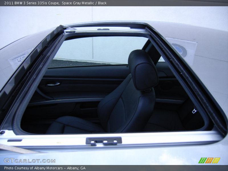 Sunroof of 2011 3 Series 335is Coupe